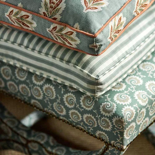 Tejido Pinetum Stripe - Azul arcilla - de Sanderson