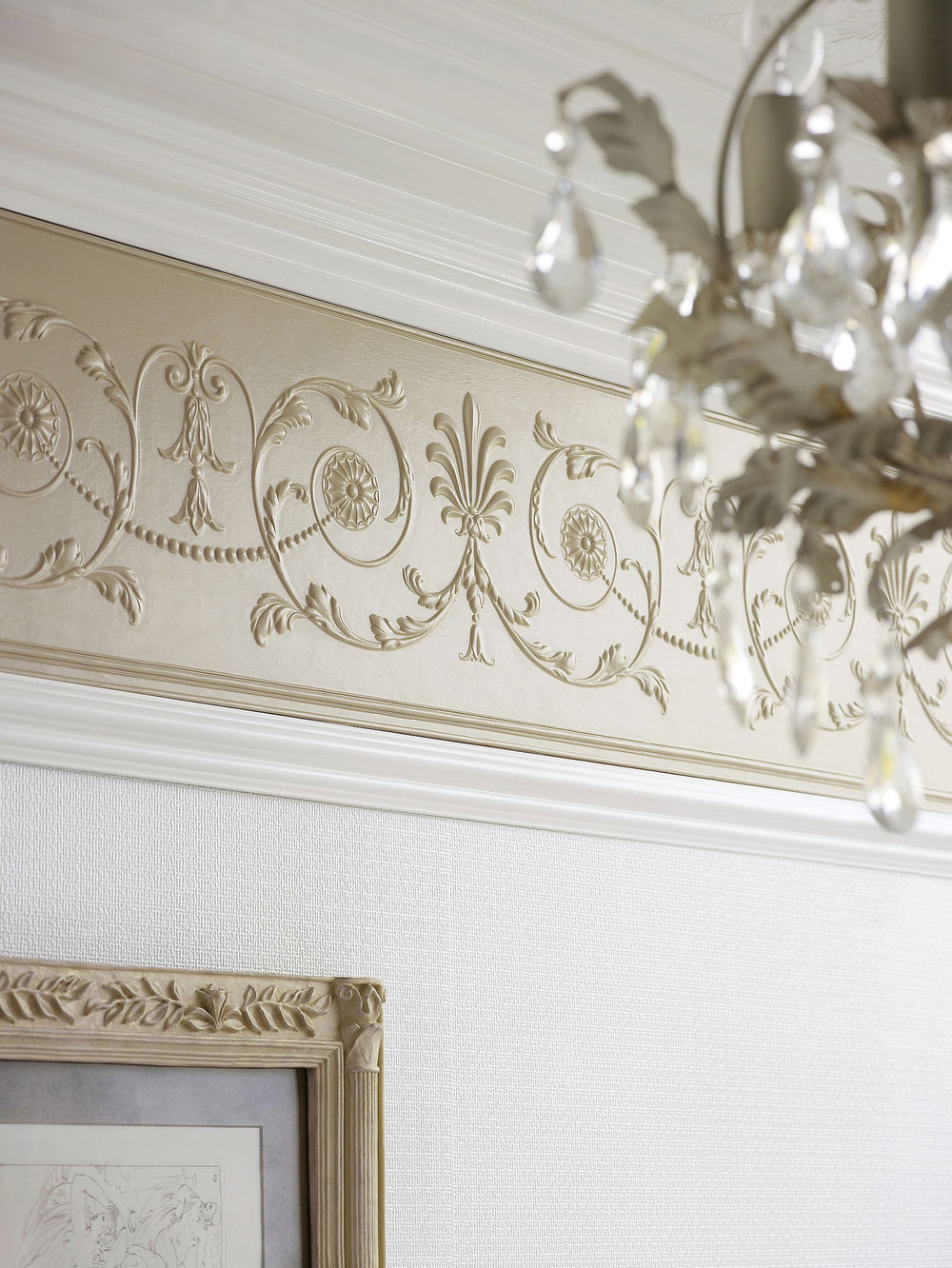 Diana Frieze Wallpaper - Paintable - by Lincrusta