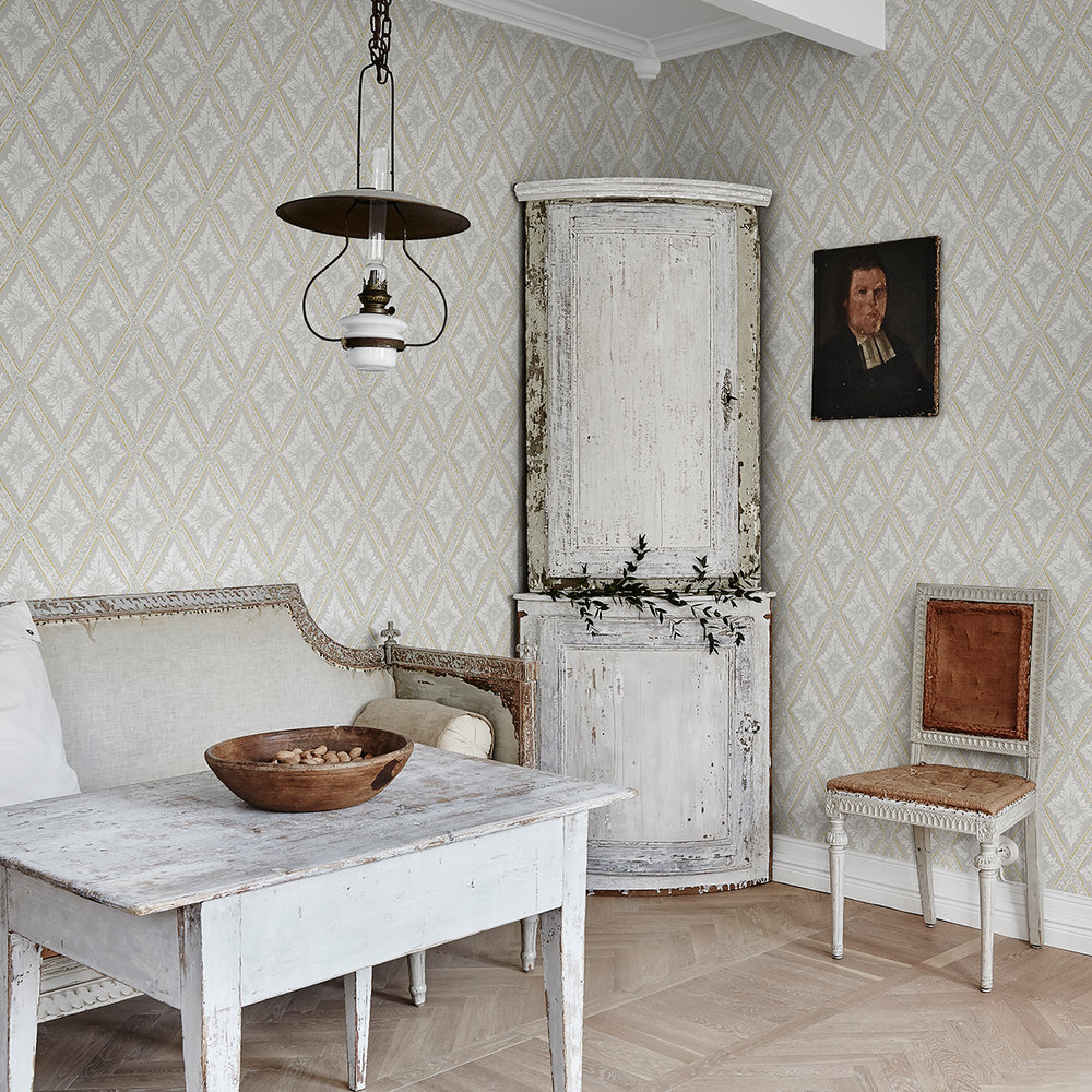 Ludvig Wallpaper - Grey / Gold - by Sandberg