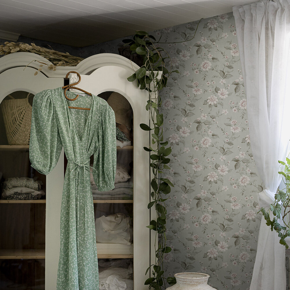 Laura´s Cottage Wallpaper - Faded Green - by Boråstapeter