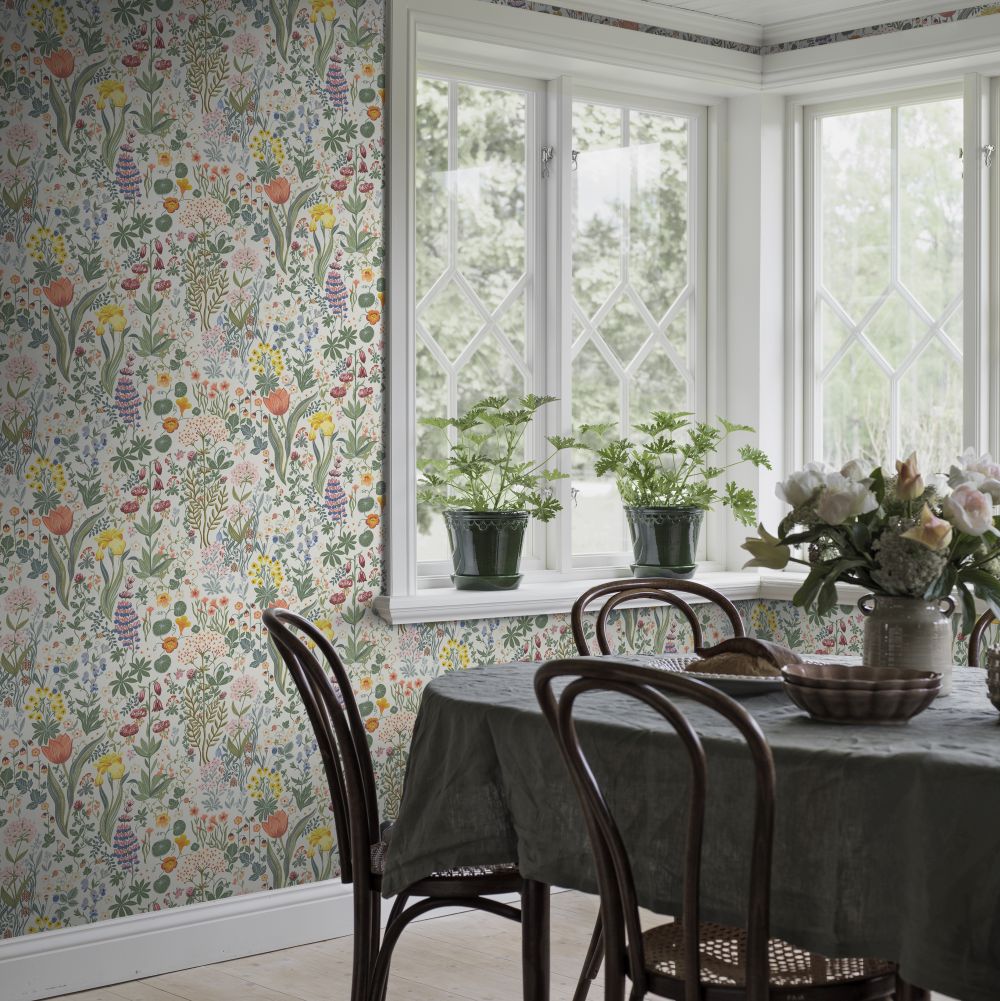 Bloomsterhav Wallpaper - Ivory / Multi - by Boråstapeter