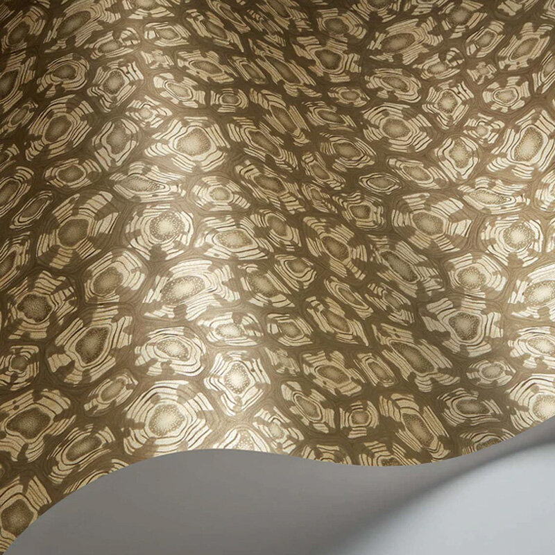 Savanna Shell  Wallpaper - Metallic Gilver, Cedar & Metallic Gold - by Cole & Son