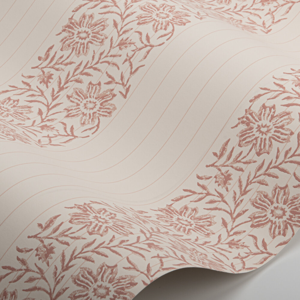 Alys Wallpaper - Pink - by Colefax and Fowler