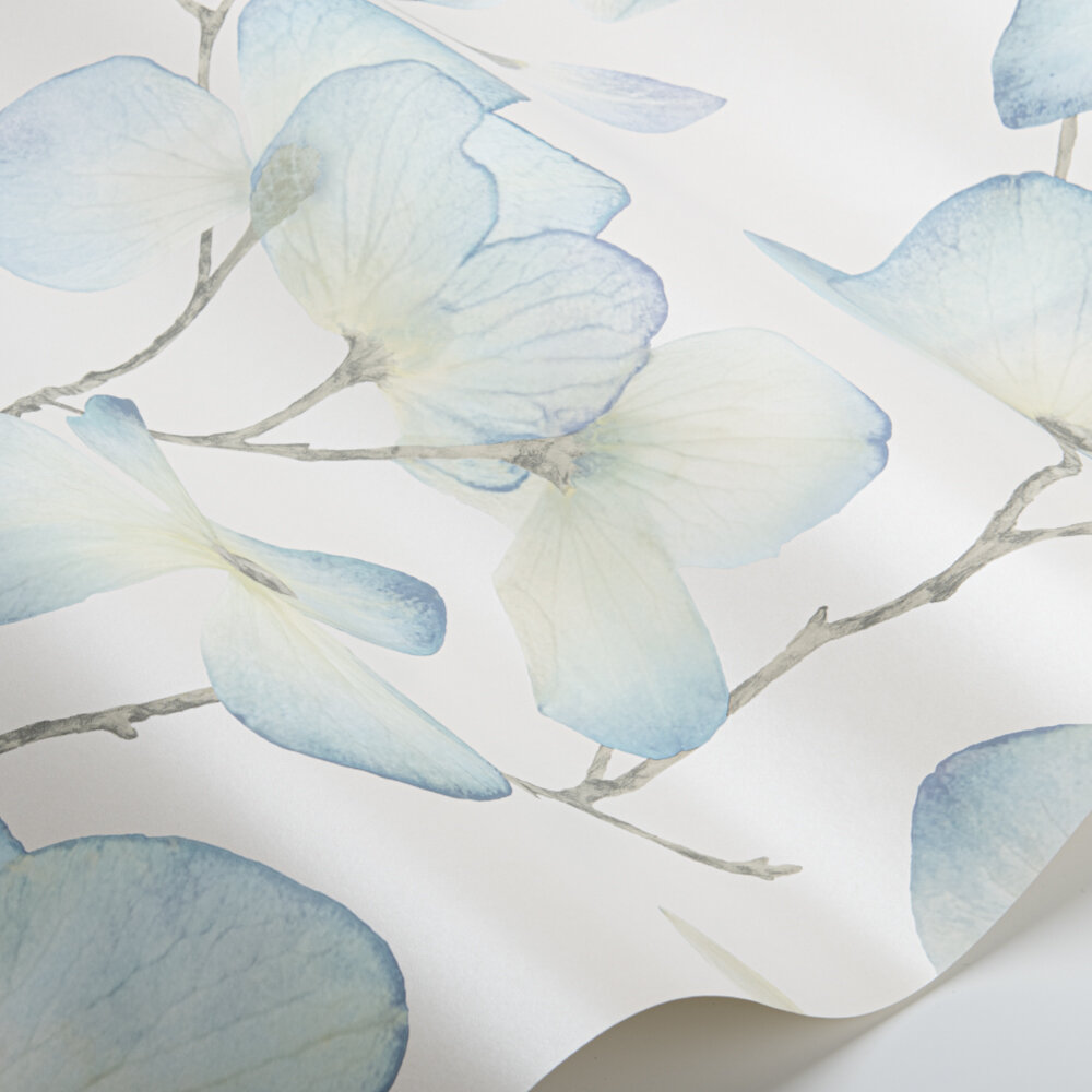 Kienze Wallpaper - Cornflower/Pearl  - by Harlequin