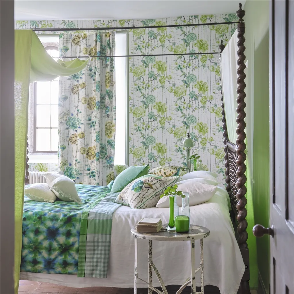 Kyoto Flower Wallpaper - Emerald - by Designers Guild