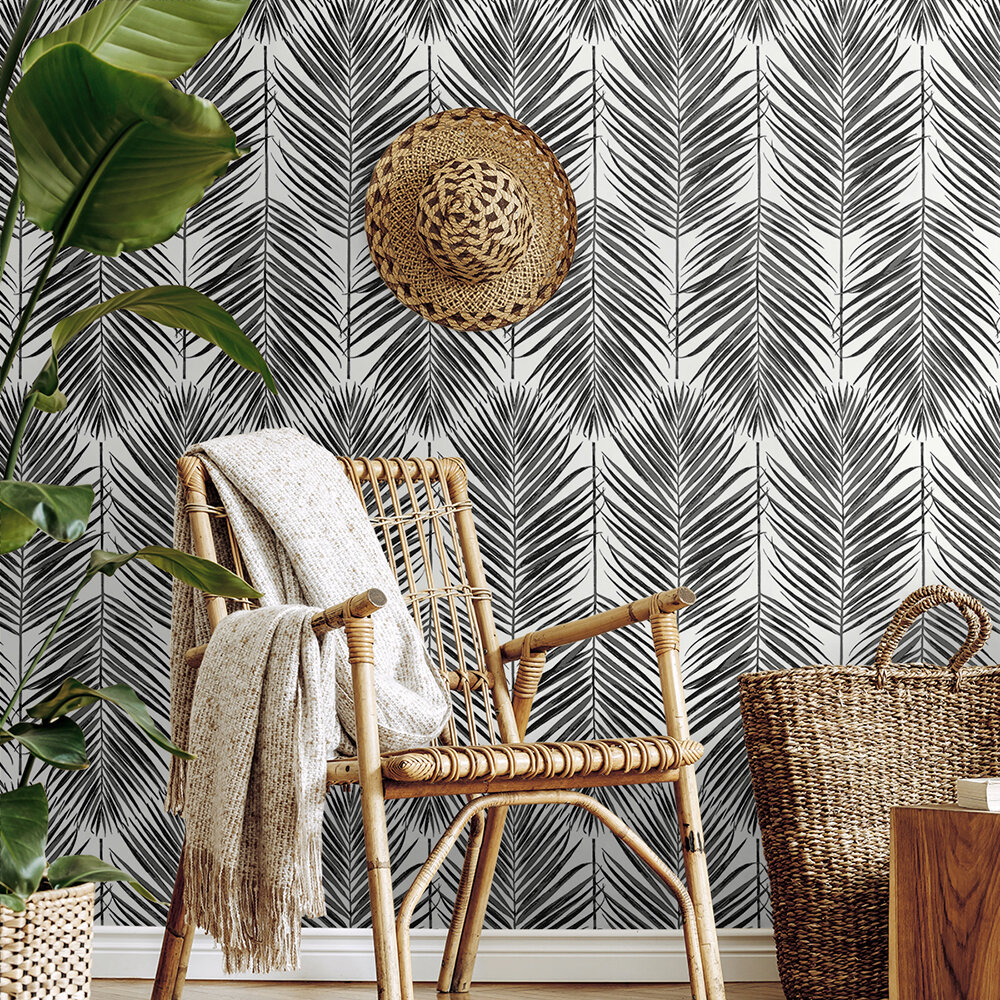 Marina Palm by Etten - Black - Wallpaper : Wallpaper Direct
