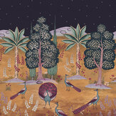 Panoramique Garland of Ragini Mural - Nuit - 1838 Wallcoverings. Cliquez pour en savoir plus et lire la description.