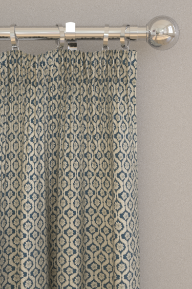 Pencil pleats