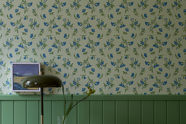 Auguste Wallpaper - Yeabridge Green / Stone Blue - by Farrow & Ball