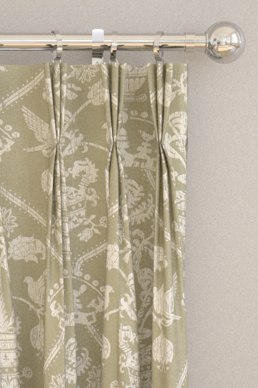 Cortinas Highgrove Damask - Verde plateado - de Sanderson. Haz clic para obtener más detalles y una descripción.