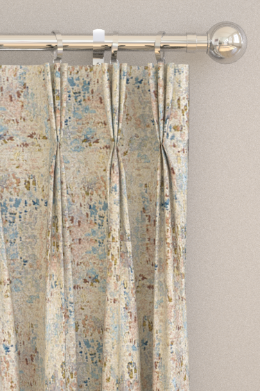Cortinas Eliasson - Calcita/rosa cuarzo - de Harlequin. Haz clic para obtener más detalles y una descripción.