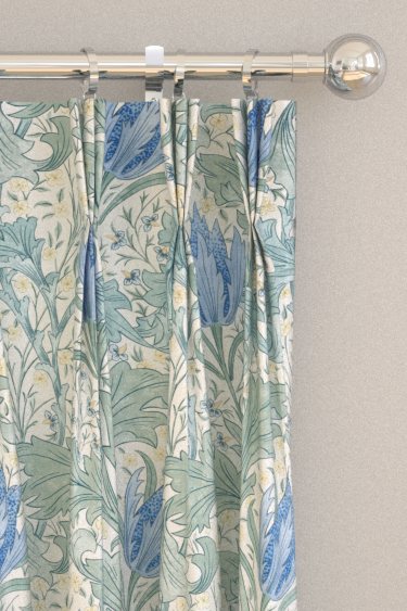 Cortinas Lent Lily - Azul aciano - de Morris. Haz clic para obtener más detalles y una descripción.