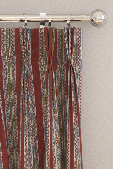 Cortinas Bexleyheath Stripe - Vino - de Morris. Haz clic para obtener más detalles y una descripción.
